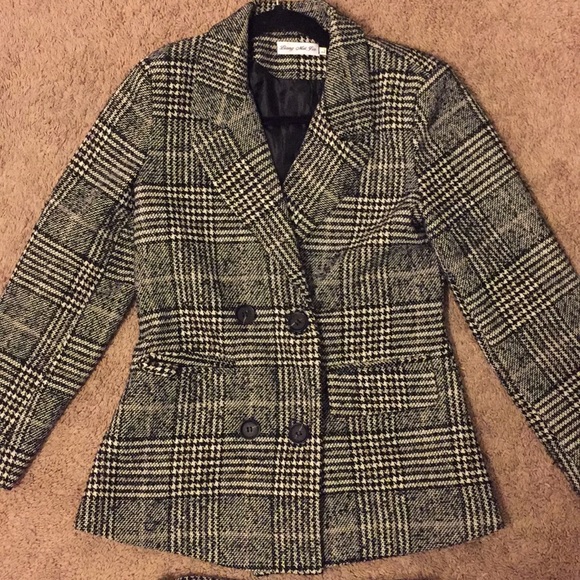 Two piece skirt suit - Picture 3 of 5